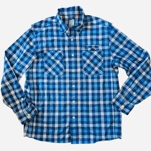 Vineyard Vines Harbor Shirt SZ Medium, pilling on back (shown in last photo)